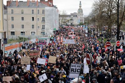 Protests again grip France but Macron not backing down