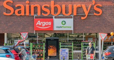 Sainsbury's issue meat packaging statement after shoppers complain mince 'turns to mush'