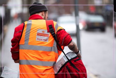 Does Royal Mail deliver post on Good Friday and Easter Monday? Post changes during the Easter weekend
