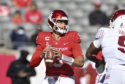 Giants will meet with Houston QB Clayton Tune