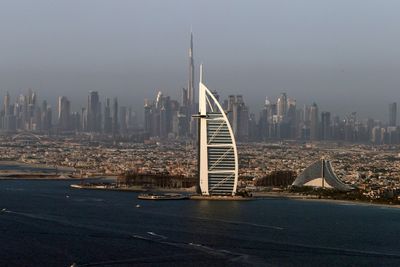 What draws the gold mafia to Dubai?
