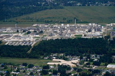 EPA proposes limiting chemical plant pollution