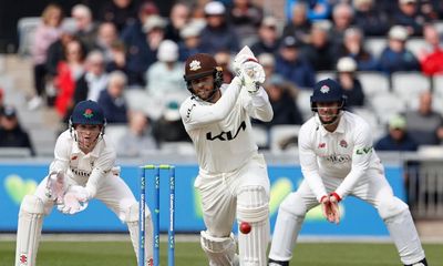 Ben Foakes steadies ship for champions Surrey at Lancashire on opening day