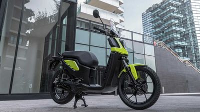 Fantic and Motori Minarelli Start Issimo City E-Scooter Production