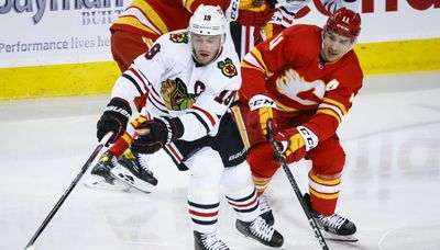 Blackhawks notes: Jonathan Toews plans to play in every remaining game as mornings improve