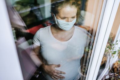 COVID can transfer from mom to baby in utero—with potentially disastrous health consequences. Here's what parents need to know