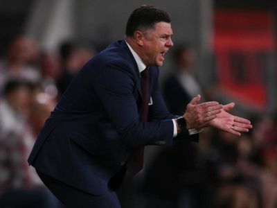 Adelaide lock in Veart as coach for three more seasons