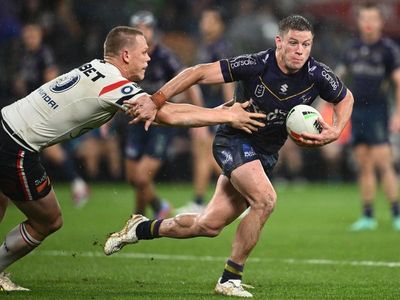 Storm's Grant wins points in hooker battle with Smith