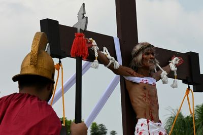 Philippines holds bloody crucifixions, whippings on Good Friday