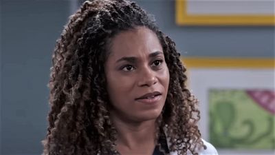 Grey's Anatomy Just Set Up Kelly McCreary's Exit As Maggie, But Is Another Character Leaving Too?