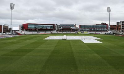County cricket: Steel’s 141 for champions Surrey frustrates Lancashire
