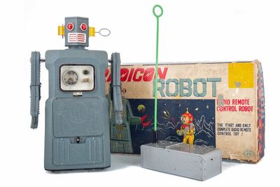 Rare toy robot sells for £8,400 at auction