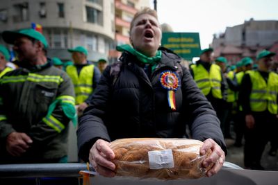 Farmers in Romania, Bulgaria protest Ukrainian grain influx