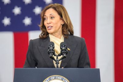 Kamala Harris to meet with expelled Tennessee lawmakers