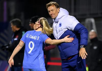 French women win on new coach Herve Renard's debut