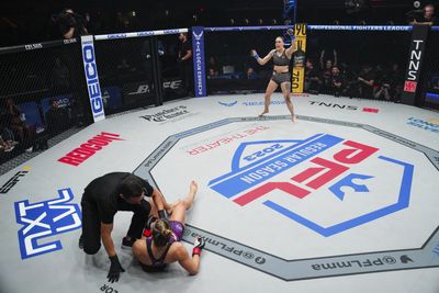 2023 PFL 2 video: Amber Liebrock’s vicious head kick cracks Martina Jindrova for first-round knockout