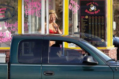 City to pay $500K to settle bikini barista dress code suit