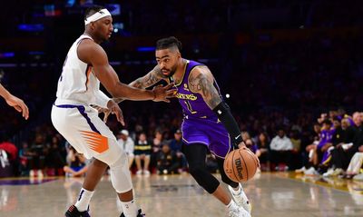 Lakers player grades: L.A. wins 42nd game despite lackluster play