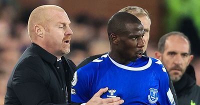 Sean Dyche could be about to change Everton formation after Abdoulaye Doucoure blow