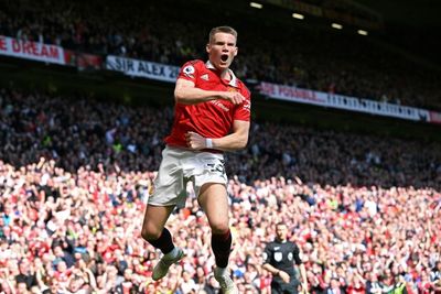 Rashford injury sours routine Man Utd win over Everton