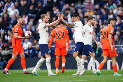 Both head coaches sent-off as Harry Kane seals Spurs win over Brighton