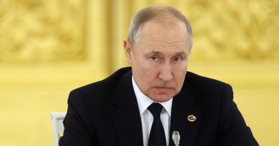 Russian politicians and officials banned from leaving country in Putin's latest crackdown