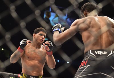 UFC free fight video: Gilbert Burns runs through Neil Magny in first-round submission