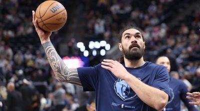 Report: Grizzlies’ Steven Adams Likely to Miss Playoffs