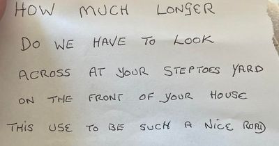 Mum furious after 'petty' note from neighbour compares garden to 'junk yard'