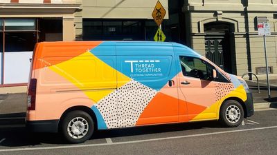 Mobile wardrobe to visit Victoria's Central Highlands to provide clothes to people hit by rising cost of living