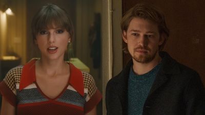 After 6 Years, Taylor Swift And Joe Alwyn Reportedly Broke Up