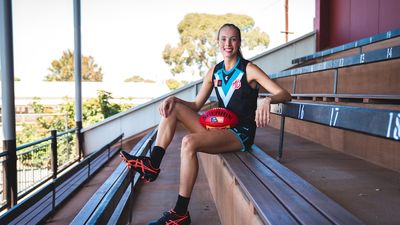 Former Adelaide Crow Jasmine Simmons signs with Port Adelaide Power's AFLW side