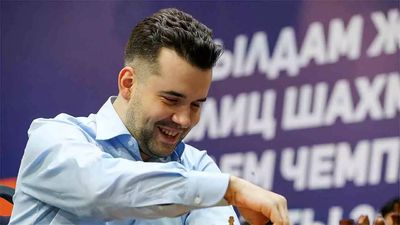 Chasing crown sans jewel