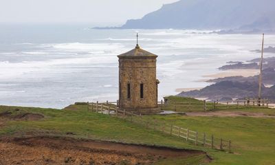 Race to rescue Bude’s Pepperpot lookout tower from being swept into the sea