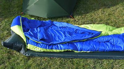 Mountain Warehouse Microlite 1400 Winter Sleeping Bag review: a seriously warm synthetic bag at a bargain price