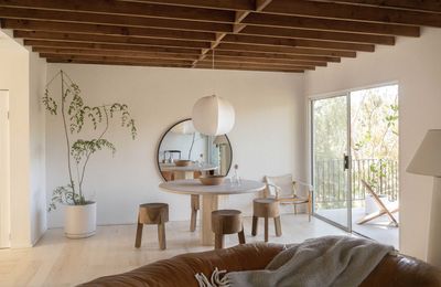This interior designer's trick is the best way to make a dining table feel minimalist – and look good from every angle