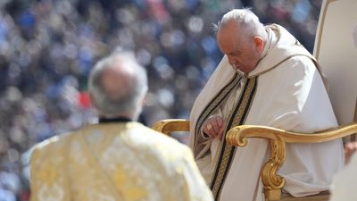 Pope Francis appeals to Russians on Ukraine war, decries Middle East violence, in Easter message