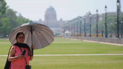 Maximum temperature settles at 34.8 deg C in Delhi