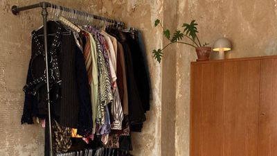 10 decluttering clothes tips you'll wanna remember