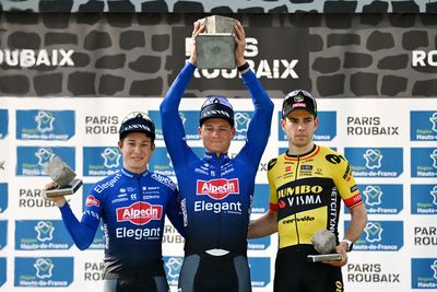 'We just raced like juniors' – Van der Poel savours fourth Monument at Paris-Roubaix