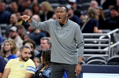 Casey out as Pistons coach, Silas reportedly out in Houston
