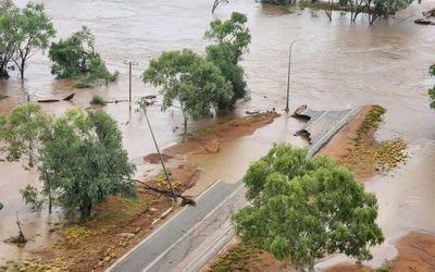 Widespread damage expected as cyclone strengthens