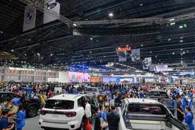 Motor show sales rev up