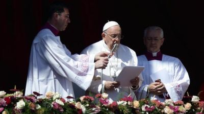 Pope at Easter: Pray for Ukrainian, Russian People, Refugees