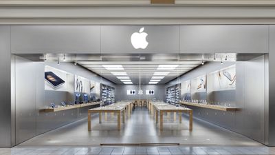 Apple starts meetings with its retail workers to prevent unionization
