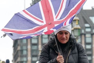 Heavy rain and strong winds to replace Easter sunshine