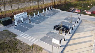 Tesla's First V4 Supercharger Is Now Open For Non-Tesla EVs
