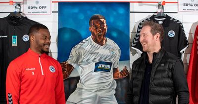 Ayr United star Dipo Akinyemi immortalised in art as fan raffles stunning work for AU Player Fund