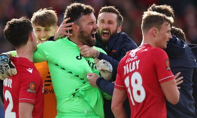 Ben Foster save takes Wrexham close to promotion with win over Notts County