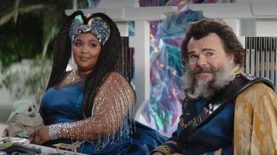 Star Wars ‘Fan’ Goes Viral For Hating On Lizzo And Jack Black’s Mandalorian Cameos. Now They’re Getting Roasted For It, And Lizzo Responded